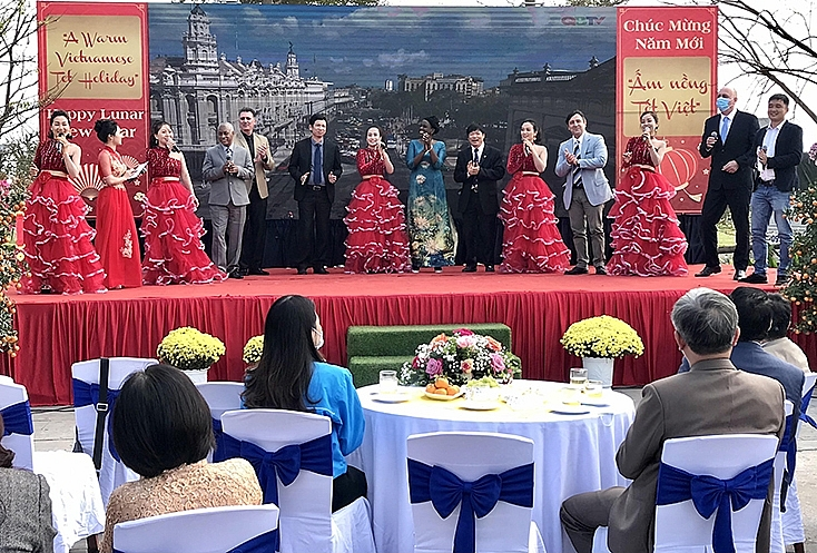 Foreigners in Quang Binh eagerly participate in Tet 2021 exchange program